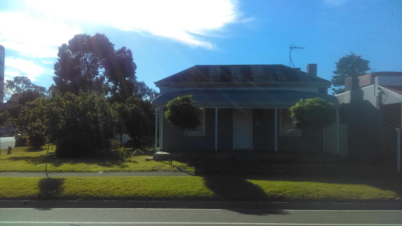 Happy Wanderer Motel Bendigo Children Not Permitted Over 18S Only Exterior photo